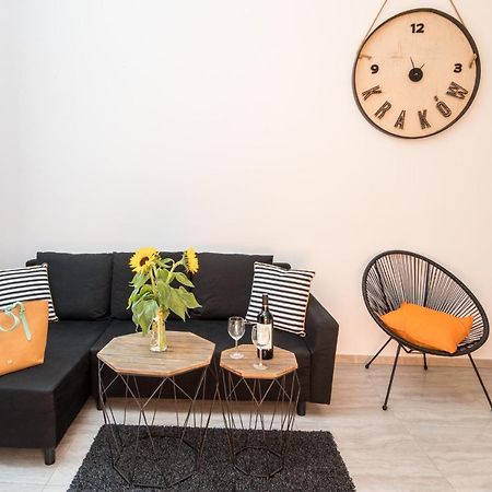Cracow Best Location Apartment With Garden By Cozyplace Krakow Bagian luar foto