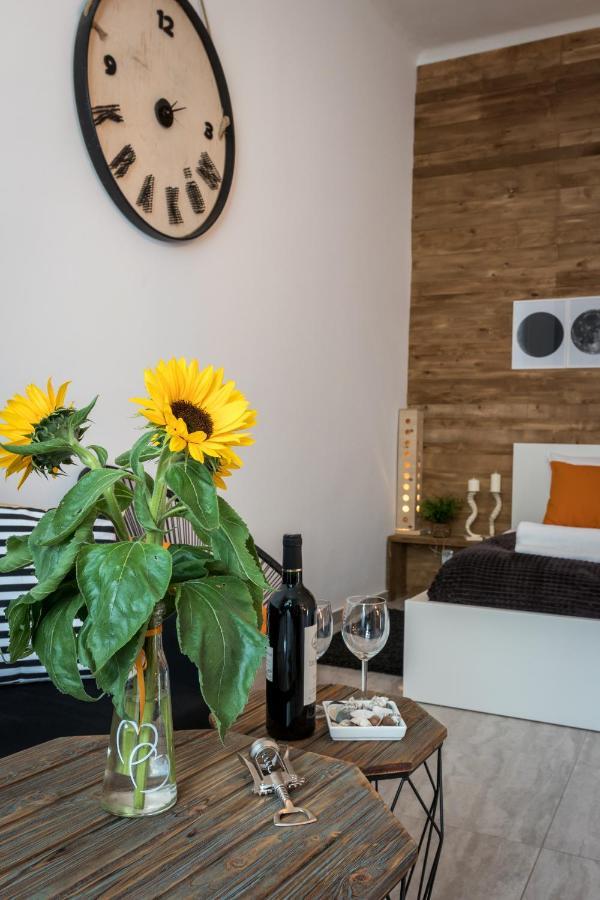 Cracow Best Location Apartment With Garden By Cozyplace Krakow Bagian luar foto