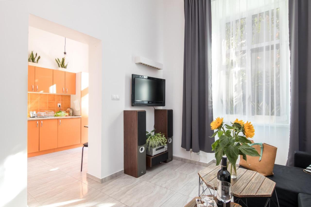 Cracow Best Location Apartment With Garden By Cozyplace Krakow Bagian luar foto