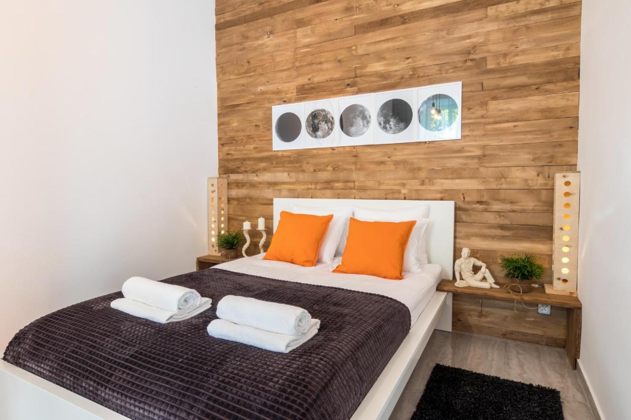 Cracow Best Location Apartment With Garden By Cozyplace Krakow Bagian luar foto