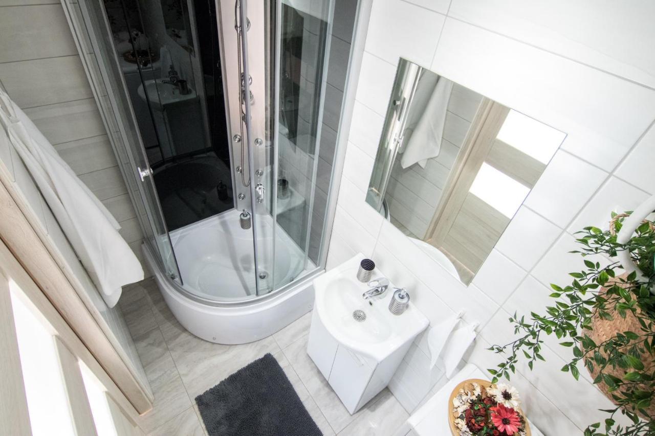 Cracow Best Location Apartment With Garden By Cozyplace Krakow Bagian luar foto