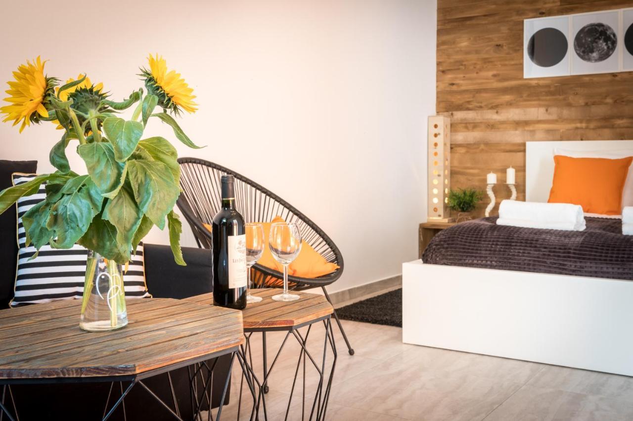 Cracow Best Location Apartment With Garden By Cozyplace Krakow Bagian luar foto